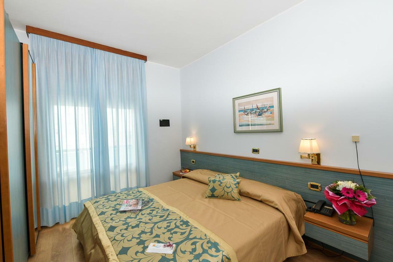 Hotel Souvenir Lido di Jesolo Exterior photo